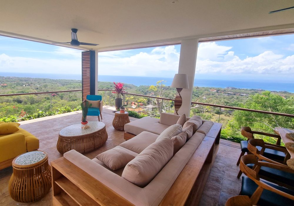 Shanti living room 2